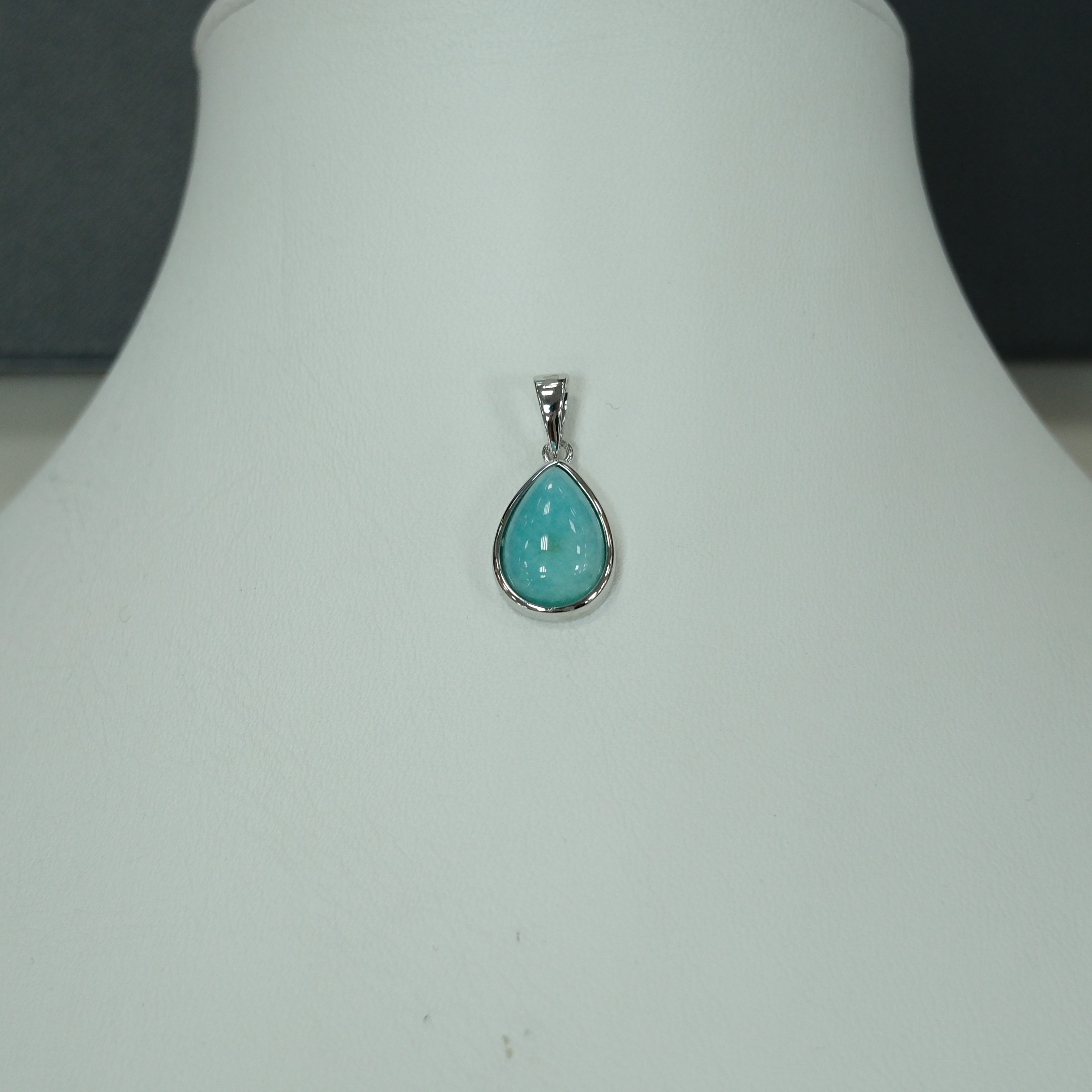 Серебряная подвеска с амазонитом